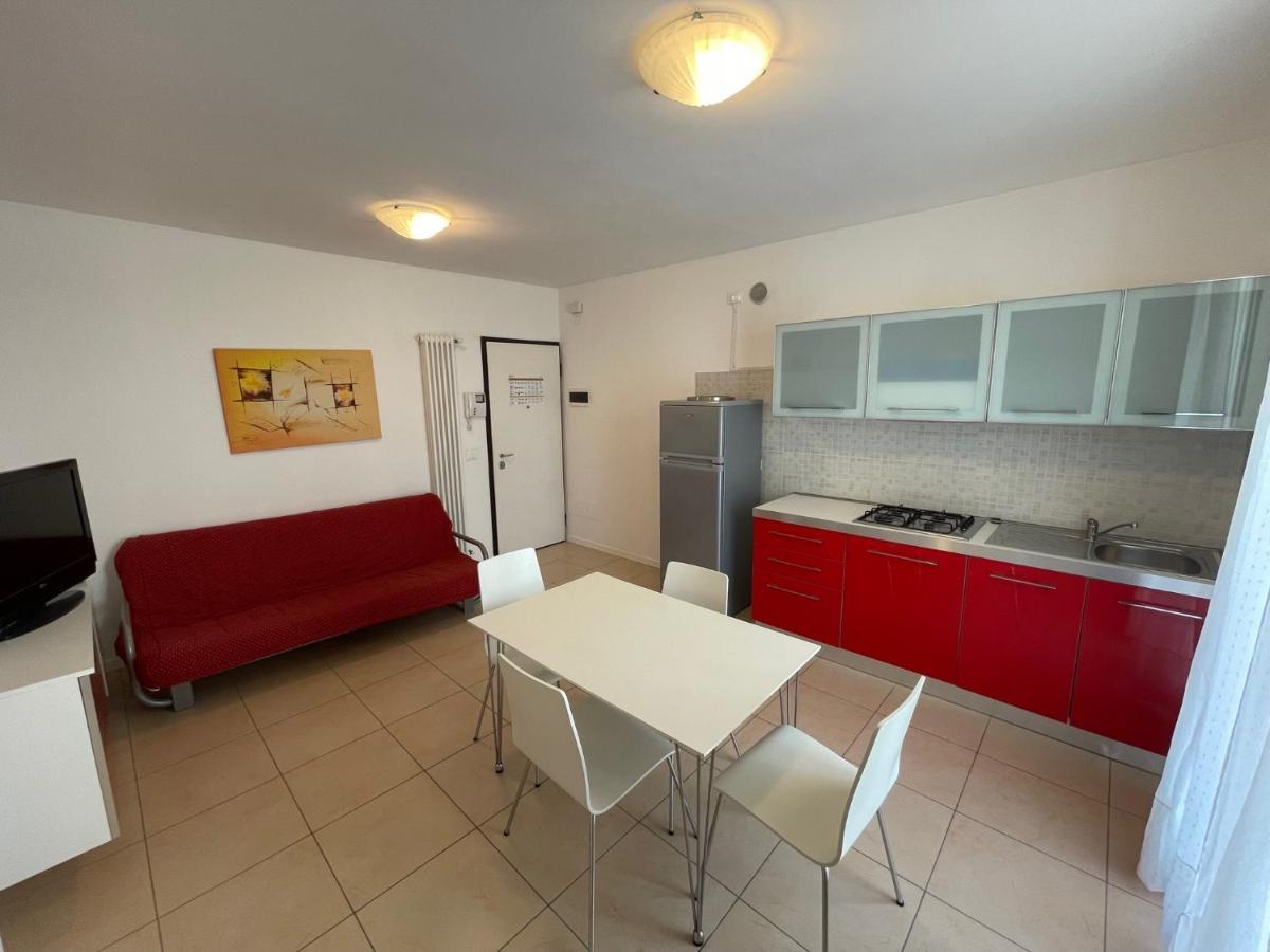 Residence Al Mare - Agenzia Cocal カオルレ エクステリア 写真