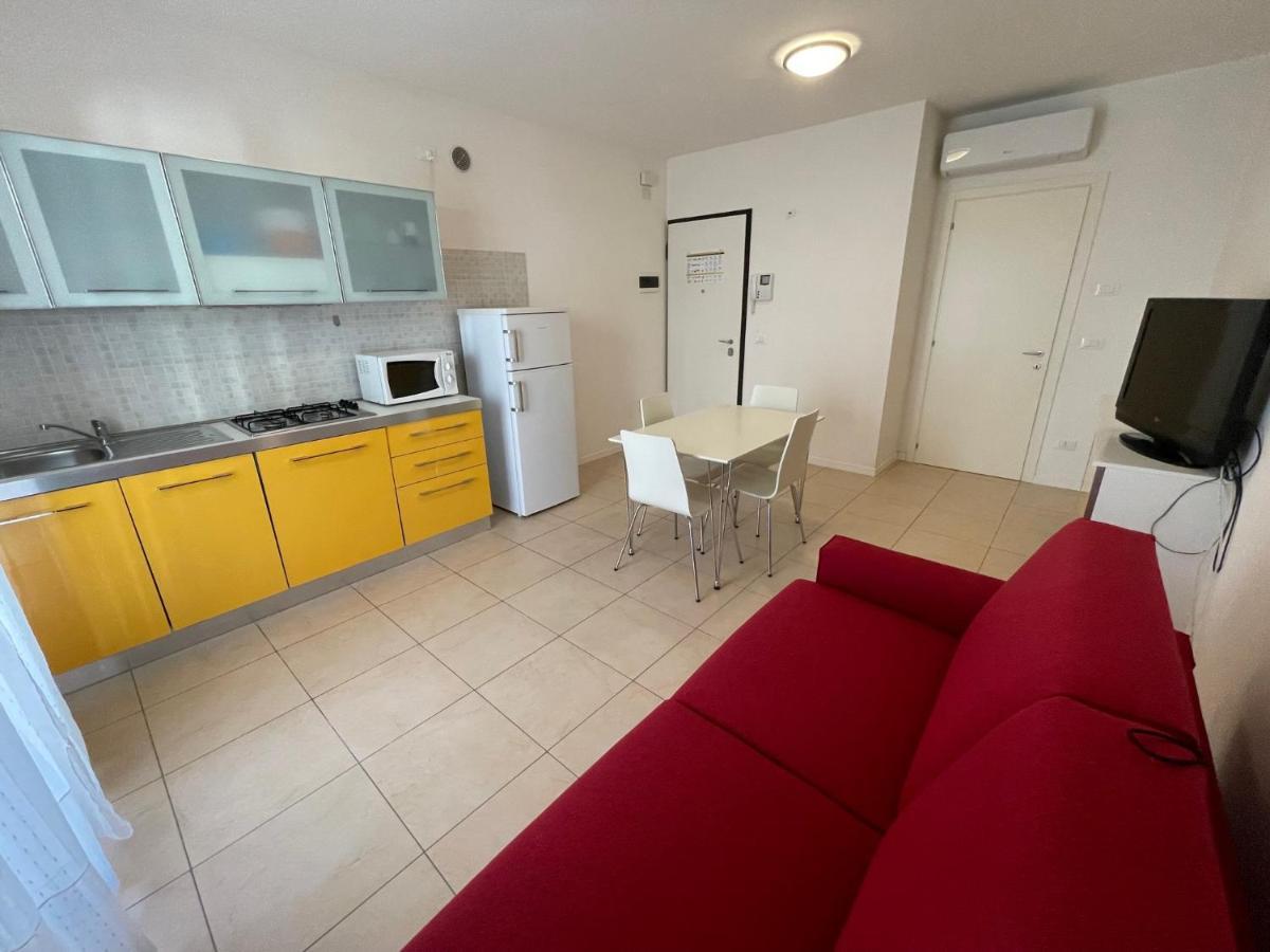 Residence Al Mare - Agenzia Cocal カオルレ エクステリア 写真
