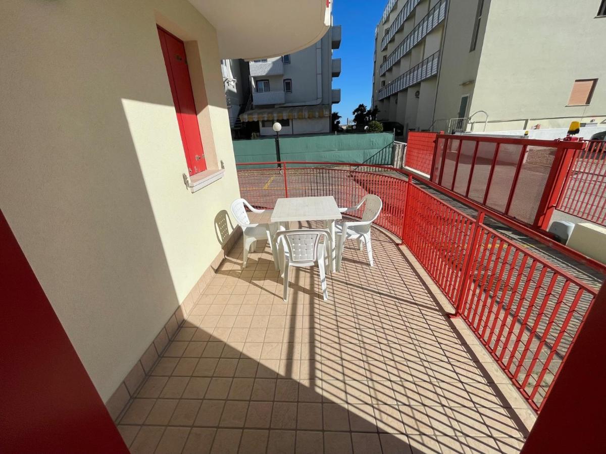 Residence Al Mare - Agenzia Cocal カオルレ エクステリア 写真
